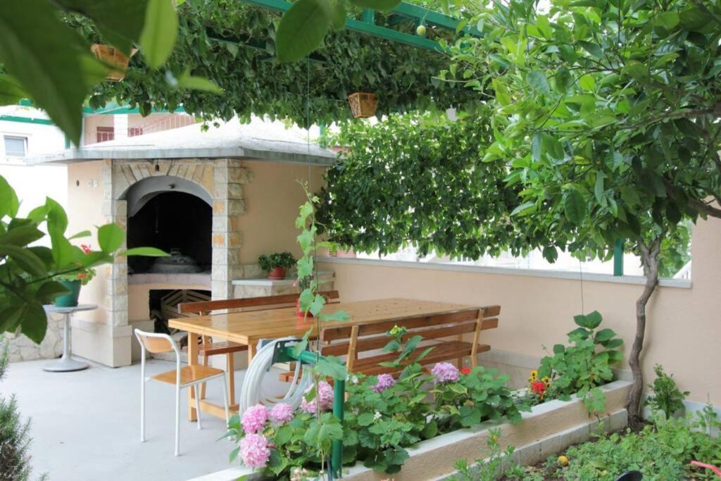 Cosey Studio Apartment For 2 Free Private Parking Makarska Luaran gambar