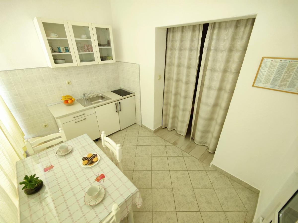 Cosey Studio Apartment For 2 Free Private Parking Makarska Luaran gambar